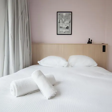 Aparthotel Finestate Coliving Champs-elysées 4*